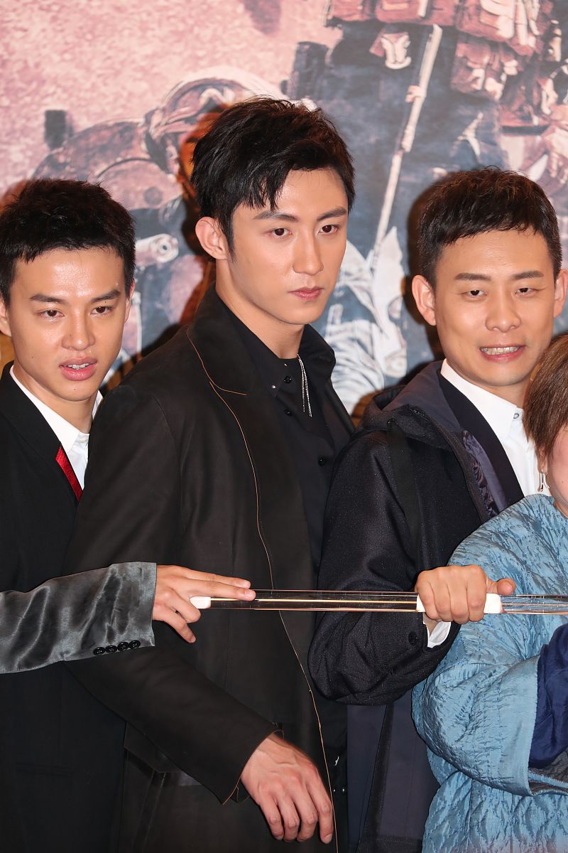 开云-Doinb重返赛场，反败为胜首场状态出色，独行侠观众沸腾！-开云